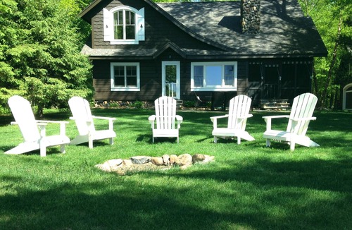 Hayward Cabin | Story Book Vintage Northwoods Lodge Loaded With Charm & Comfort