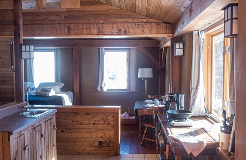 Mount Horeb House | Straw clay sauna house on organic farm