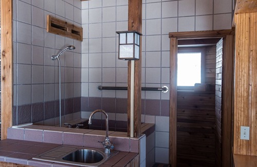 Mount Horeb House | Straw clay sauna house on organic farm