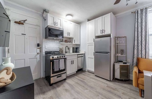 Mid-North District Apartment | Studio Beau - Steps from Lincoln Park Zoo & Lake