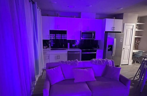 McNeil Apartment | Stylish 1BR N. Austin Stay | Pool & Gym