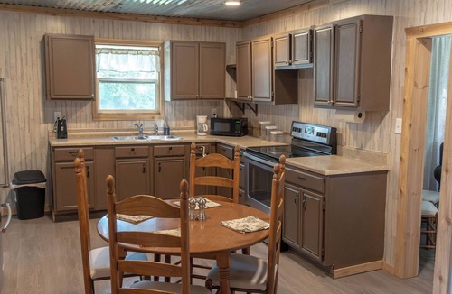 Argyle House | Stylish 2BR Mid-Term Argyle Stay Near Lantana Golf