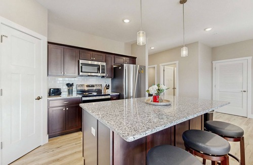 Kimberling City Condo | Stylish 3BR Condo - LAKE VIEWS - Pool & Kimberling