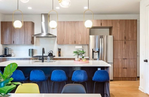 Govalle House | Stylish Clubhouse Retreat w/Hot Tub near Downtown
