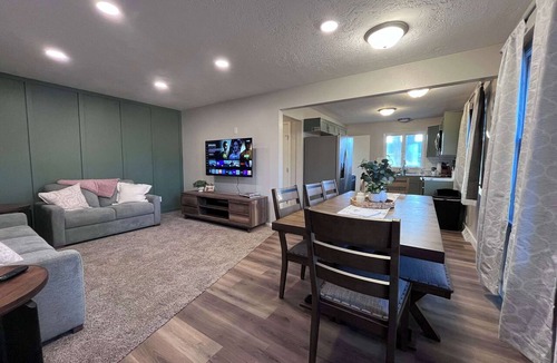 Sioux Falls Condo | Stylish Sioux Falls Stay|Theater Room & Arcade Fun