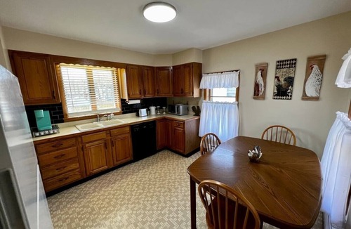 Elmira Apartment | Sun-Filled Upper Gem | Near LECOM & Elmira College