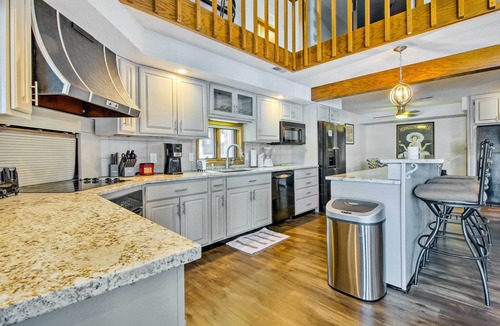 Sunrise Beach House | Sunrise Beach Waterfront Estate Great for Families