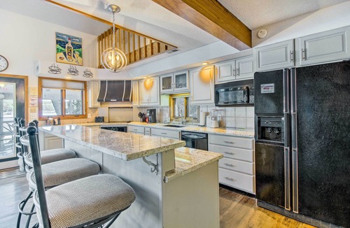 Sunrise Beach House | Sunrise Beach Waterfront Estate Great for Families