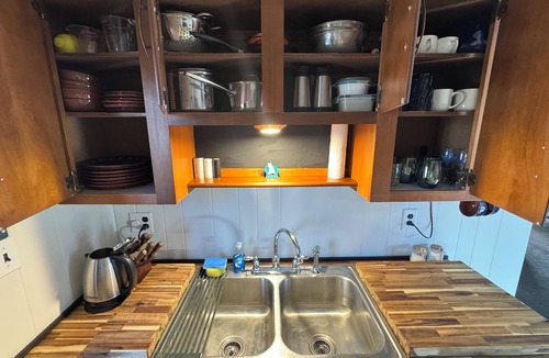 New Market Cabin | Sunset Hill. Rustic retreat just minutes from the town of New Market