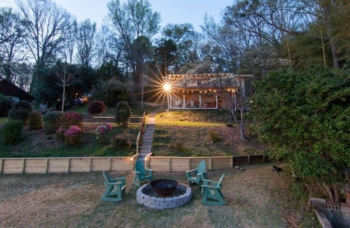 Anderson House | Sunset Point-Best view on Broadway -HOT TUB!