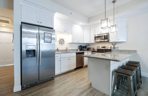 Hampton Condo | Sunset Sanctuary | Balcony | Steps To Beach