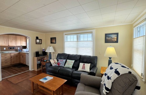 Chincoteague House | Sunshine House - 3BR home close to everything, screen porch! No Linens