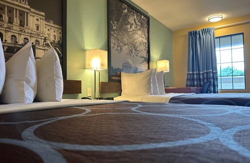 Alexandria West Hotel | Super 8 by Wyndham Alexandria/Washington D.C. Area
