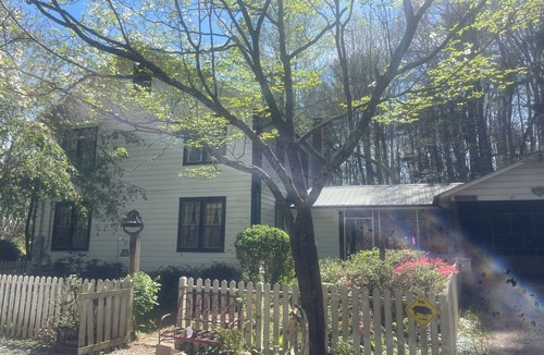 Saluda House | Superb 5-bedroom house walking distance to charming downtown Saluda