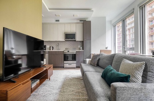 Capitol Hill Apartment | Sweet SW Waterfront 1BR w/Gym & Roof Pool, nr Train, by Blueground
