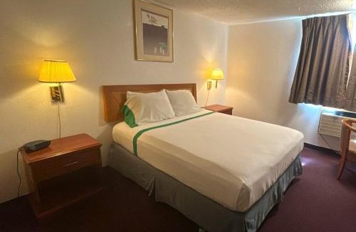 Fife Hotel | Tacoma Port Inn Fife I-5