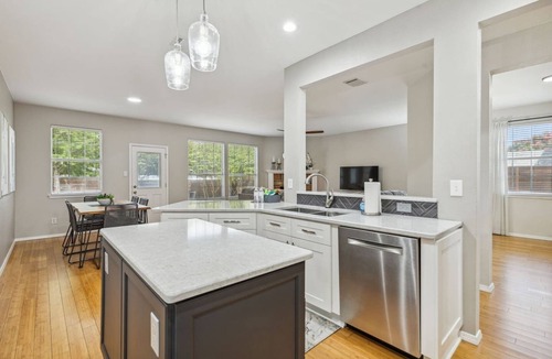 Rockwall House | TCH - Spacious 4bd/2.5ba in Rockwall with Office