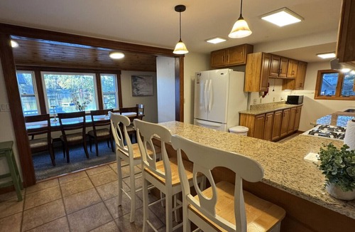 Sunapee House | The Birches Lake and Ski Family Getaway