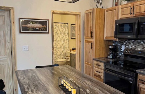 Keystone House | The Bonnie View Close to Mt. Rushmore with a Hot Tub!