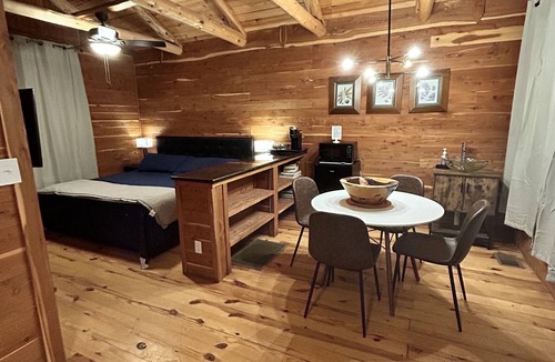 Georgetown Cabin | The Cabins at Angel Springs - Woodland