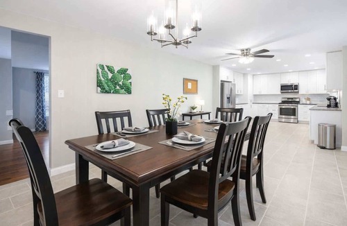 Worth House | *The Comfy King Ranch*King Bed Suite*Fast Wi-Fi