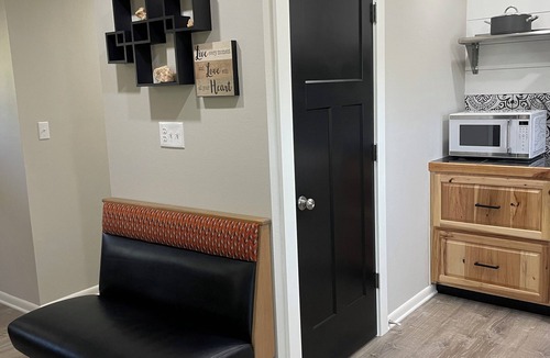Murfreesboro House | The Diamond Flat is your ideal home base - centrally located and spacious!