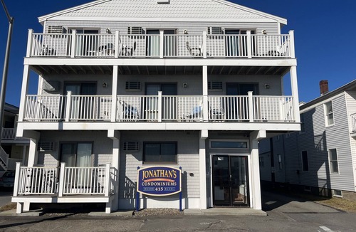 Hampton Condo | The Great Escape on Hampton Beach. Beach directly across the street.