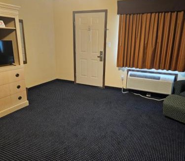 Parsons Hotel | The Hastings Inn Parsons