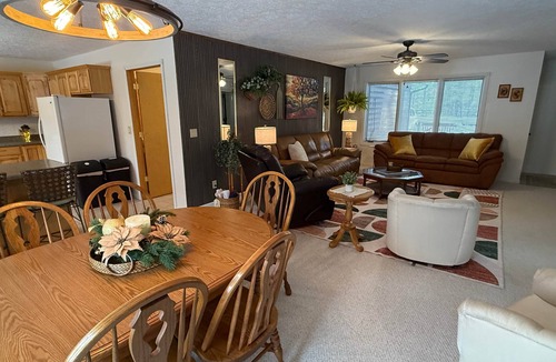 Solon Springs House | The Hive, a spacious secluded, pet-friendly retreat!