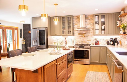 Holcombe House | The Lake Holcombe Escape! Modern Comfort Meets Northwoods Adventure.