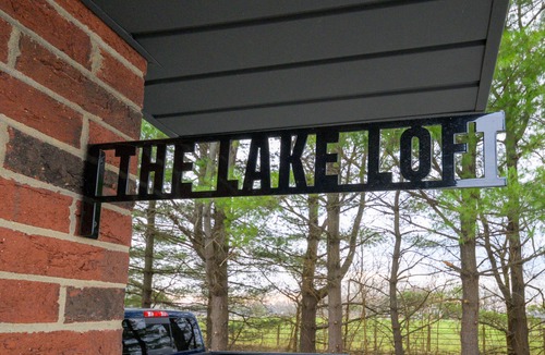 Shelbyville Apartment | The Lake Loft: Minutes from Lake Shelbyville & Above Game On