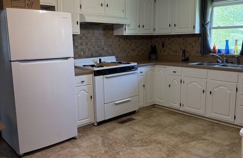 Stockdale House | The Lazy Gray – Peaceful Stay Near Jackson Lake - Pet Friendly