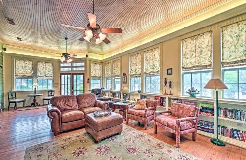 Glen Rose House | The Lilly House: Historic Glen Rose Home w/Porch!