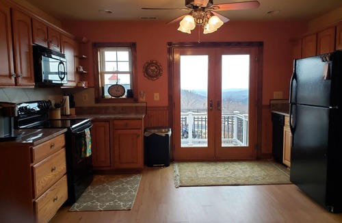 Rippon Apartment | "The Love Nest" - Stunning Views overlooking the Shenandoah in Wine Country
