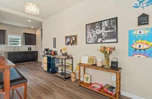 New Tacoma Apartment | The Meadow - Elegant 3BR Getaway Near Wright Park+Gazebo