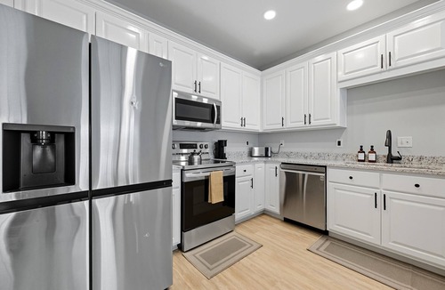 Hampton House | The Meridian: Sunrise Escape in Hampton