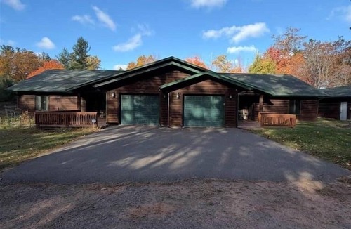 Solon Springs House | The Nest, a spacious, secluded pet-friendly retreat!
