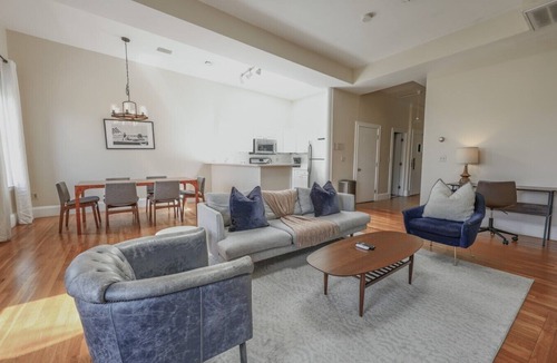 Fenway–Kenmore Apartment | The only 4 Bedroom Apartment w/Roofdeck in Boston! 8min from Fenway Park, close to universities!