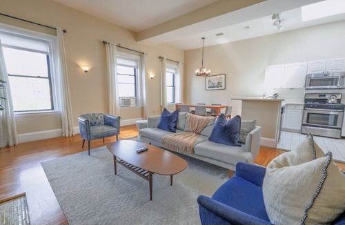 Fenway–Kenmore Apartment | The only 4 Bedroom Apartment w/Roofdeck in Boston! 8min from Fenway Park, close to universities!
