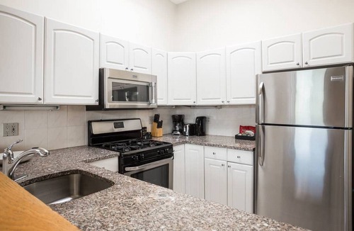 Fenway–Kenmore Apartment | The only 4 Bedroom Apartment w/Roofdeck in Boston! 8min from Fenway Park, close to universities!