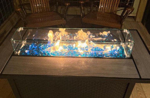 Sapphire Villa | The Onyx - Walk to Falls, Hot Tub, Resort Access, Luxe Approved