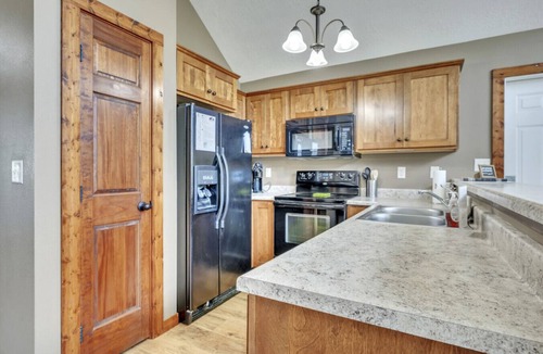 Spirit Lake House | The Playing Hooky Cabin at Bridges Bay Resort