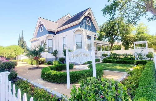 Winters House | The Queen On Main