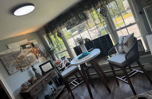 Clayton Apartment | The She Shed a Cozy Country Setting to relax! 15 min to Dover, DE