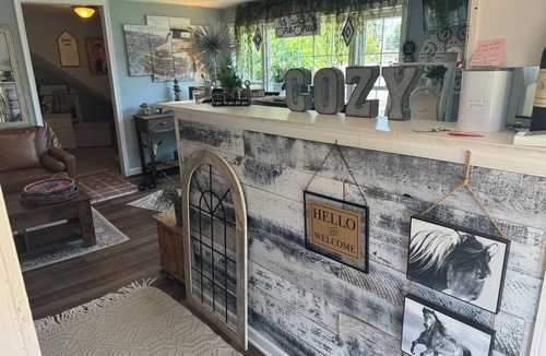 Clayton Apartment | The She Shed a Cozy Country Setting to relax! 15 min to Dover, DE