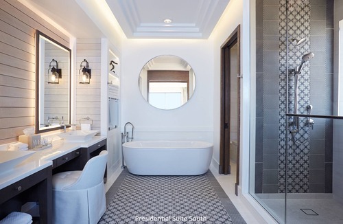 Huntington Beach Resort | The Waterfront Beach Resort, A Hilton Hotel
