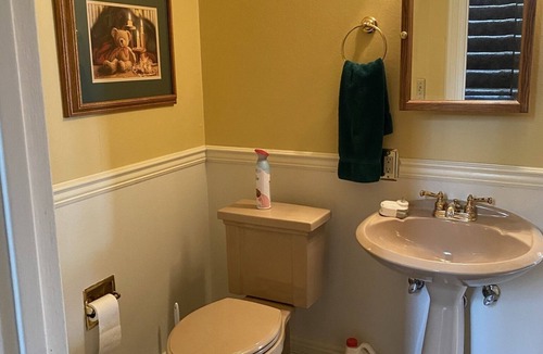 Rapid City Bed & Breakfast | This unit has it all….Centrally located off Hwy 16 near all attractions