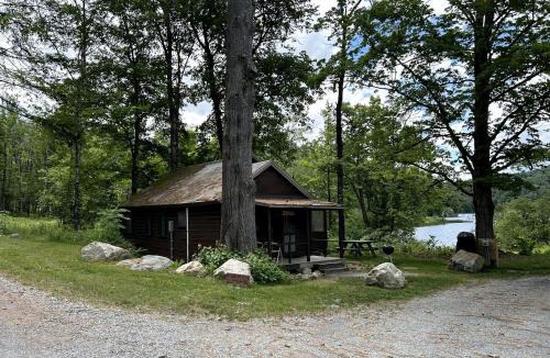 Lyme House | Three-Bedroom Mountain Cabin Getaway near Hanover, New Hampshire