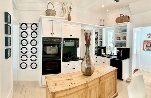 Seaside House | Three Kings in Seaside! 6 Bedroom Home, Sleeps 12! + 2 Adult Bikes!