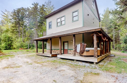 Mount Holly Apartment | Three-level dog-friendly getaway with a private hot tub, fireplace, & W/D